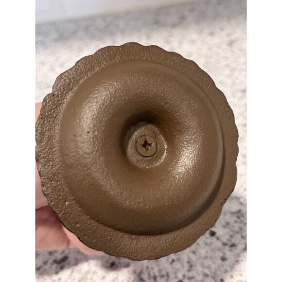 Vintage Cast Iron Jewelry Holder Hand - Picture 9 of 9